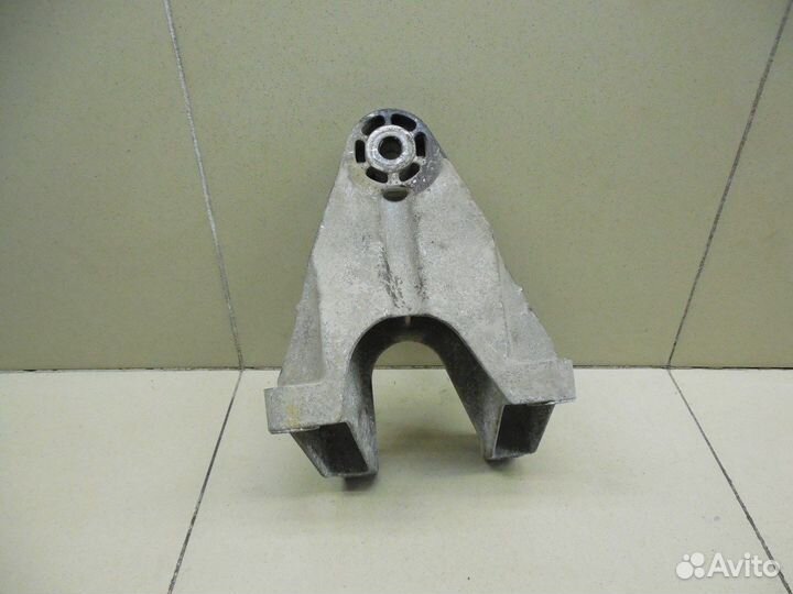 Кронштейн двигателя правый Transit 2014