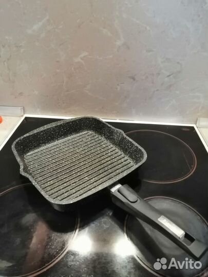 Сковорода гриль новая