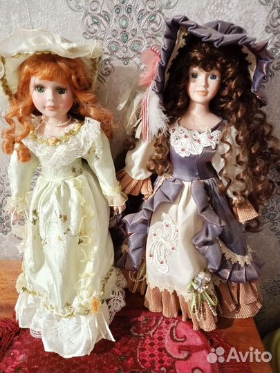 Кукла фарфоровая