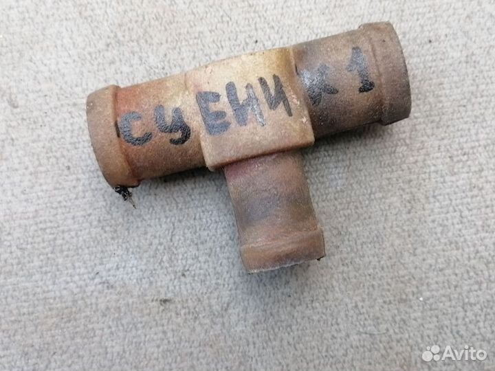 Тройник системы охлаждения 1.6 K4M Renault Scenic