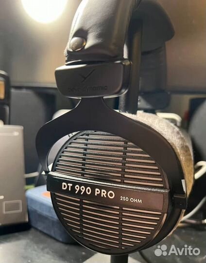 Beyerdynamic DT 990 PRO