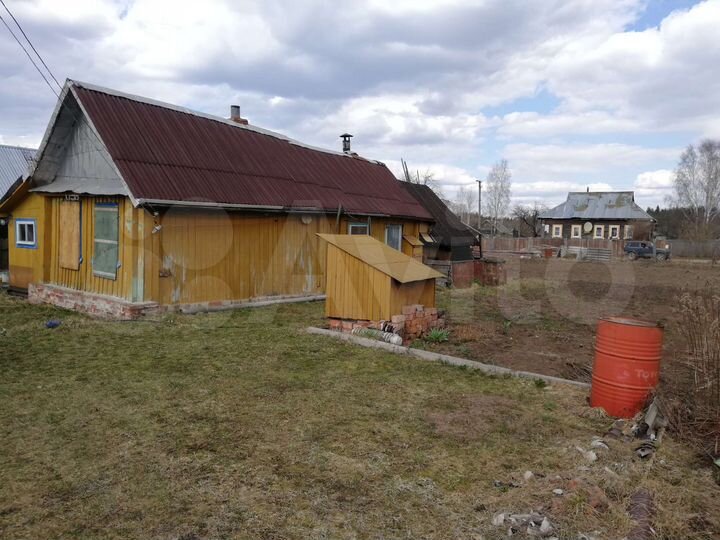 Дом 25 м² на участке 11,8 сот.