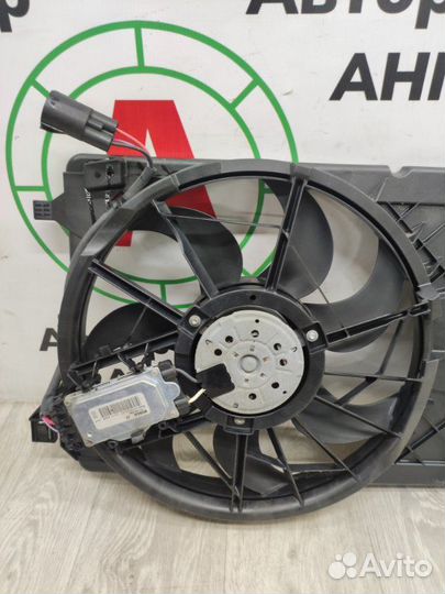 Вентилятор охлаждения радиатора Ford Focus CB4