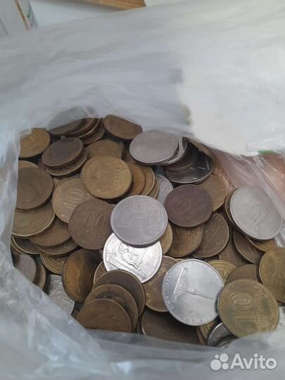 Юбилейные монеты