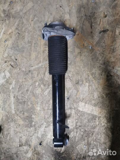 Стойка амортизатора задняя левая Bmw X5 F15