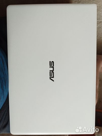 Ноутбук asus