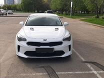 Kia Stinger 2.0 AT, 2018, 137 000 км, с пробегом, цена 2 494 000 руб.