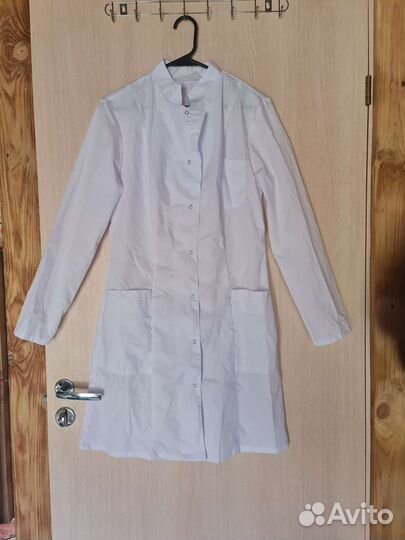 Медицинский халат и костюм женский 42