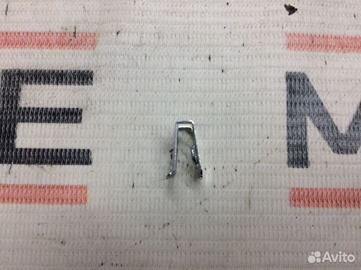 Клипса панели приборов Bmw 5-Series E60 M54B25