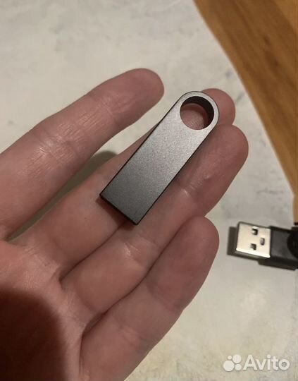 USB флешка 64 гб (58,5 гб)