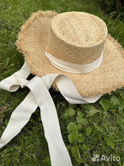 Шляпа с лентами