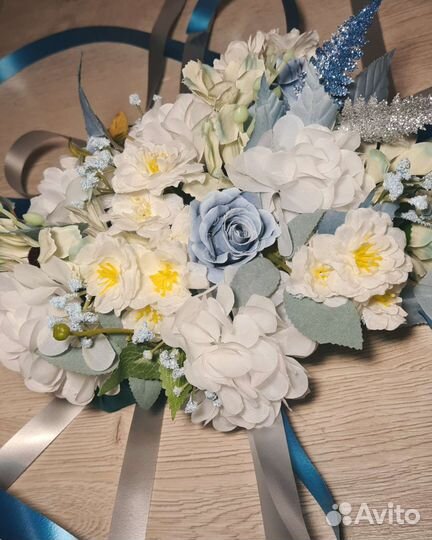 Свадебное украшение на автомобиль или для стола