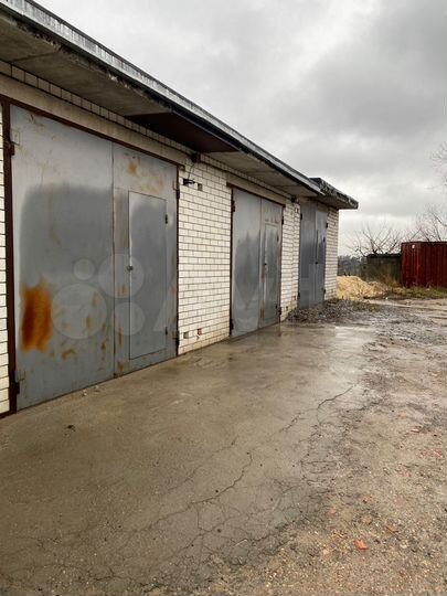 Гараж, > 30 м²