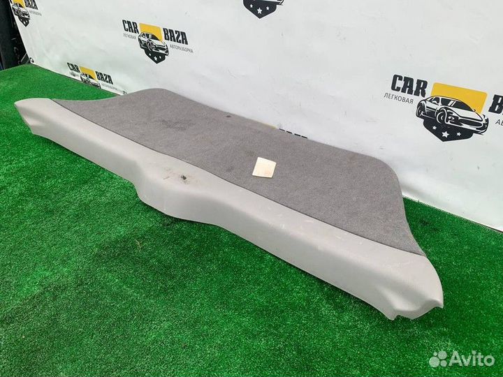 Обшивка крышки багажника Subaru Impreza