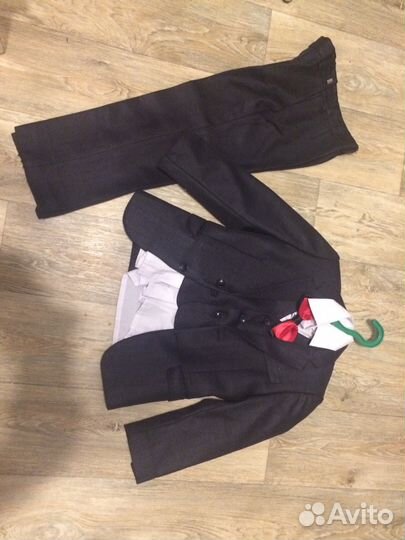 Костюм тройка