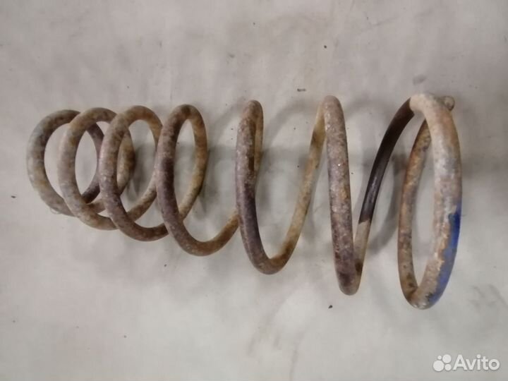 Пружина задняя для Hyundai Accent II седан