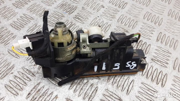 Кнопка закрывания багажника Mercedes-Benz C-Class