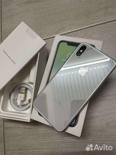 iPhone X, 64 ГБ