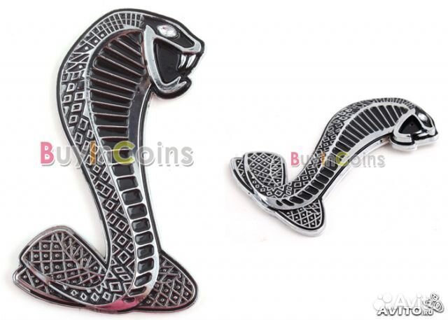 Металлическая объемная эмблема Кобра