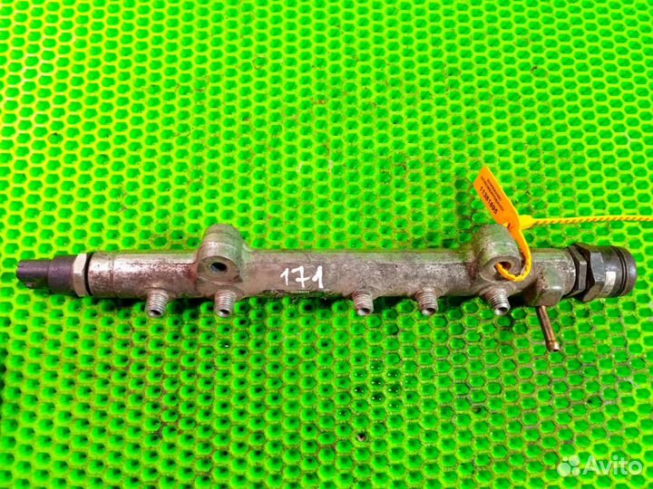 Топливная рампа Toyota Corolla