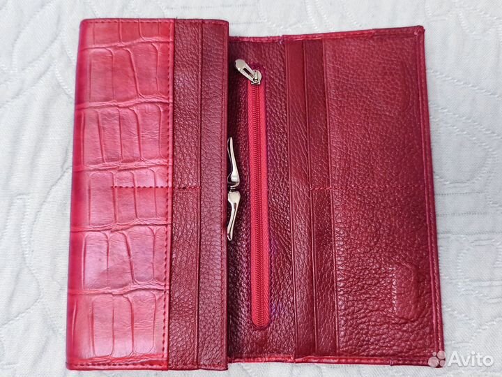 Кошелёк красный Fani привлекающий деньги