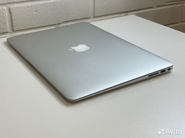 MacBook Air 13 2017 i5 8/128gb