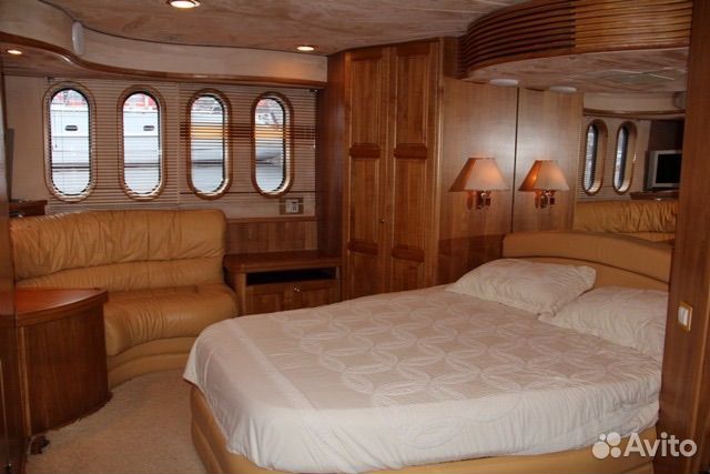 Прогулки на яхте