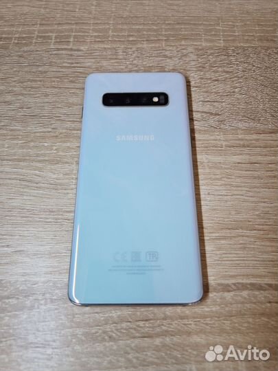 Samsung Galaxy S10, 8/128 ГБ