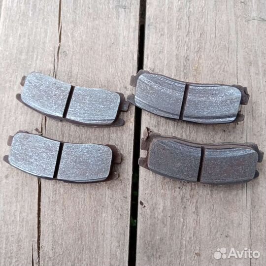 Передние тормозные колодки галант 9