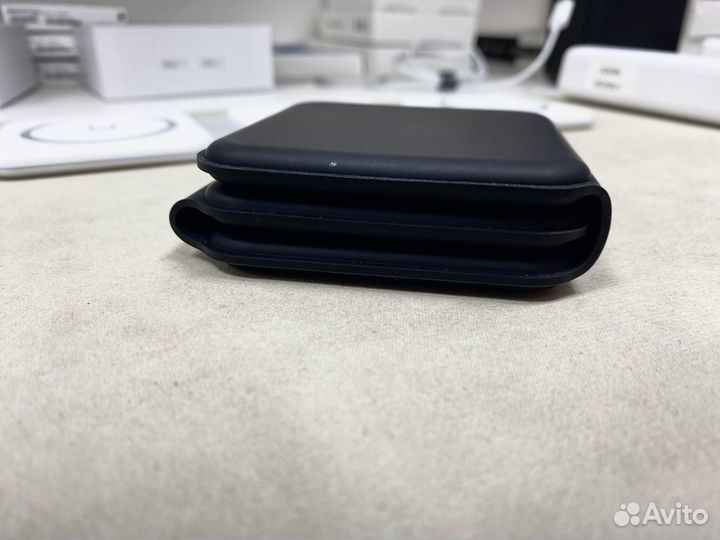 TFN MagTrio (беспроводная зарядная станция 3в1)