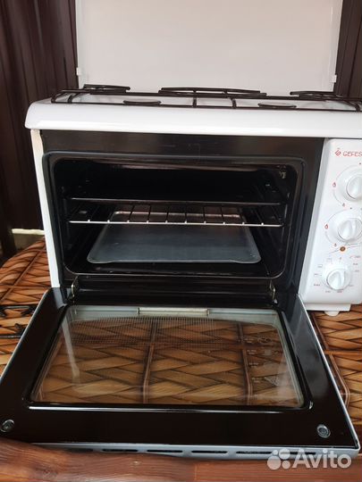 Газовая плита с электрической духовкой