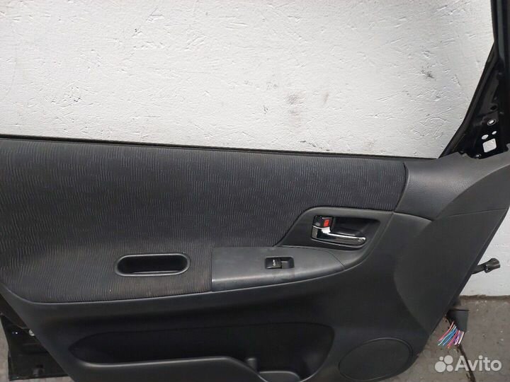 Дверь левая передняя Toyota Corolla Verso