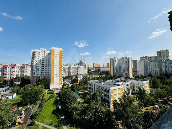 2-к. квартира, 54 м², 9/17 эт.