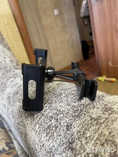 Держатель для планшета в машину