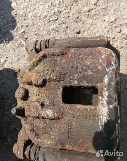 Суппорта передние Хонда Цивик 5д