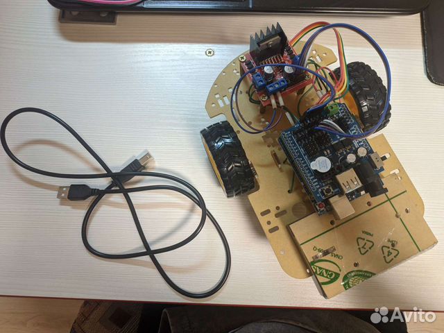 Arduino Uno R3 с трёхколёсной платформой