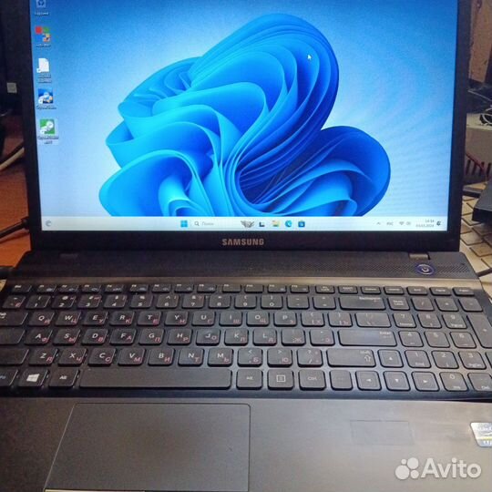 Ноутбук samsung NP300V5A