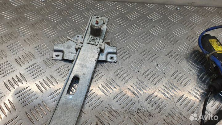 Стеклоподьемник задний правый Kia Spectra седан