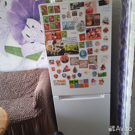 Холодильник б/у indesit