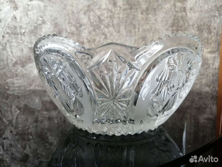 Хрустальная ваза