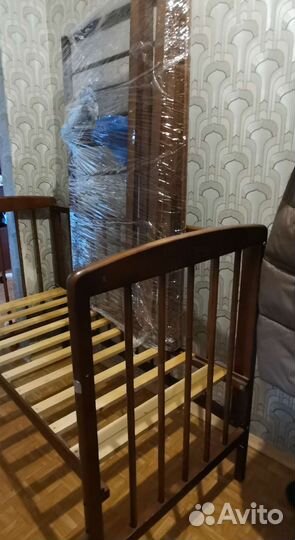 Детская кроватка маятник