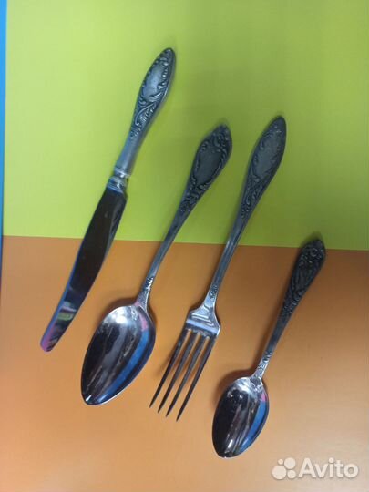 Набор столовых приборов на 6 персон