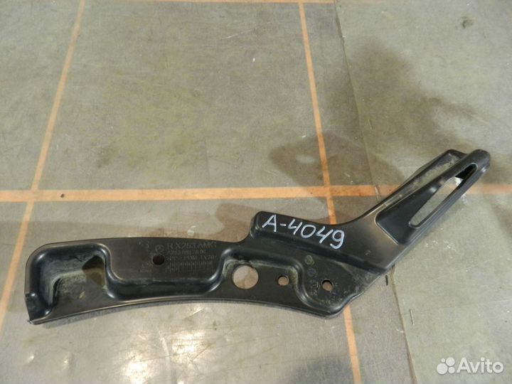 Кронштейн бампера переднего-Mercedes-Benz GLC X253