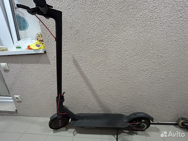 Электросамокат xiaomi m365 pro