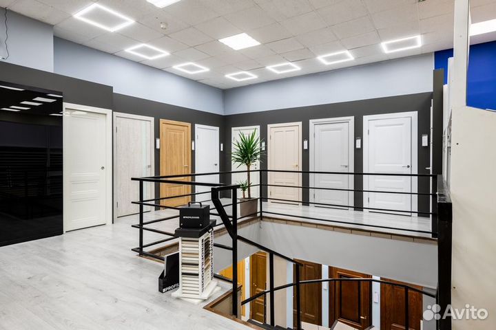 Дверь новая