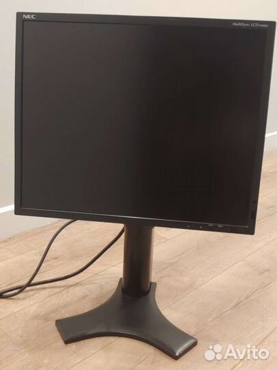 Монитор NEC MultiSync LCD 1990SX 19 дюймов