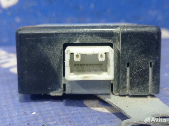 Блок управления двери Toyota Camry 30 седан 2AZ-FE