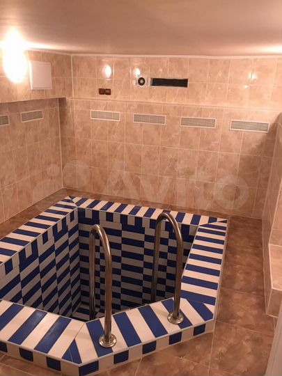 Дом 280 м² на участке 10 сот.