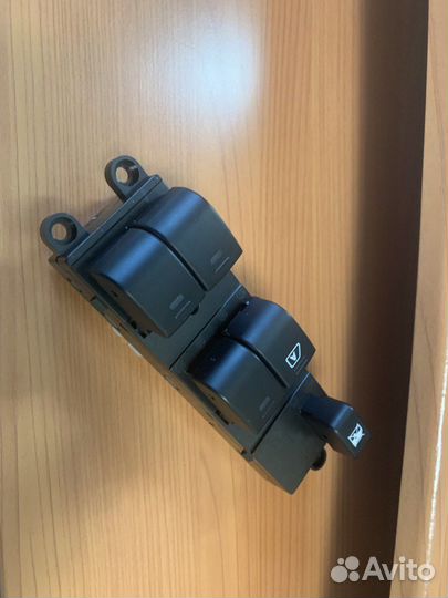 Блок управления стеклами на Ниссан Кашкай