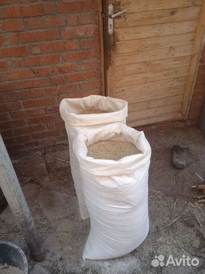 Пшеница, ячмень, дробленка